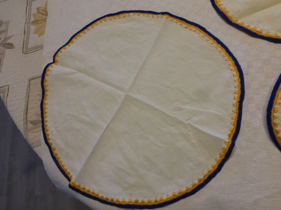 lot de 13 ancien napperon brodés au crochet sur lin set de table 8 € - Photo 4/4