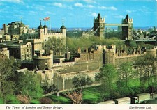 UNITED KINGDOM LONDON THE TOWER OF LONDON AND TOWER BRIDGE