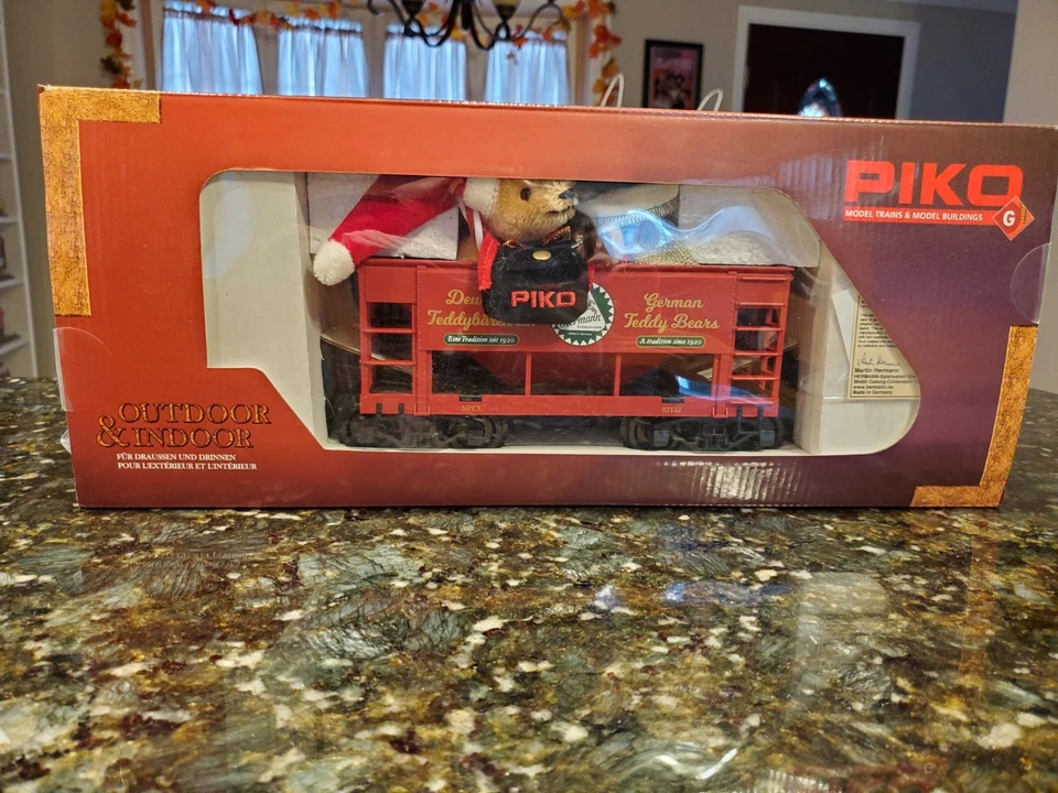 PIKO 37813 Herman Christmas Bear Car - Image 2 of 3