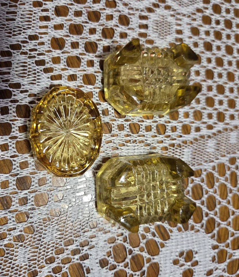 Антикварный восьмиугольный открытый соляной и продолговатый звездообразный EAPG на желтых ножках ~ лот 3 - Изображение 3 из 4