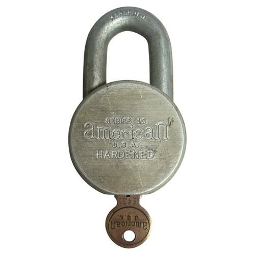 American Lock Serie 10 gehärtetes Vorhängeschloss mit 1 Schlüssel - Vintage, funktioniert super