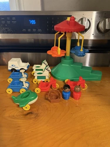 Vintage Fisher Price Little People Lot W/ Amusement Park Airplane Ride