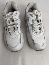 Vionic Walker White Light Green Women's Size 7.5 Orthopedic Shoes