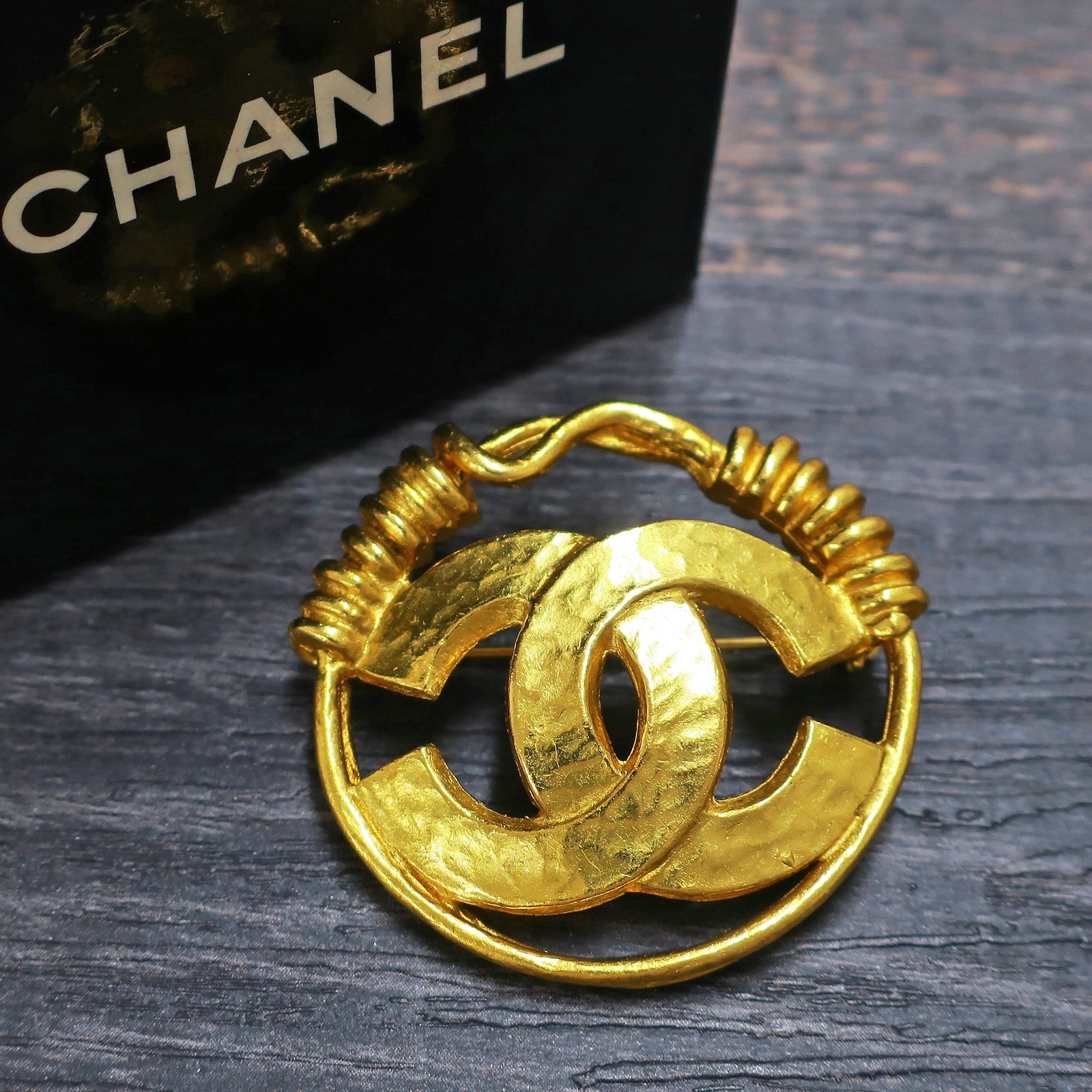 CHANEL Gold Plated CC Logos Round Vintage Pin Brooch #1287c Rise-on