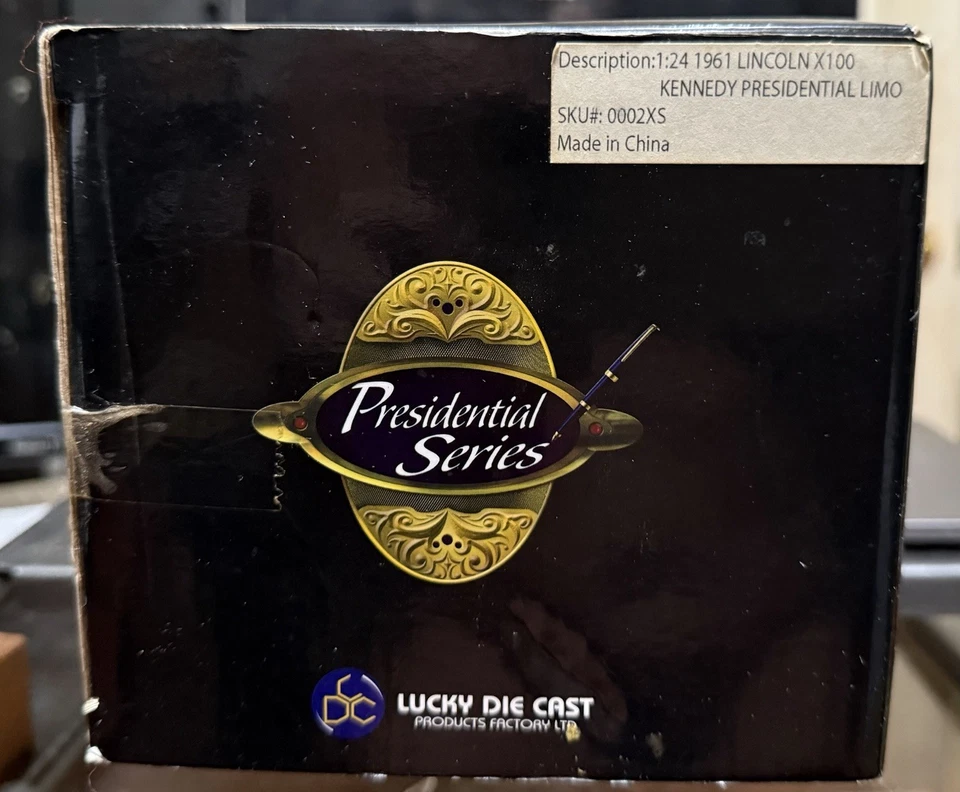 Road Signature Presidential Series 1961 Lincoln X-100 Kennedy Car 1:24 Scale - Image 3 of 4