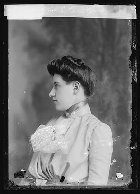 Photo:Miss E V Hoyme Portrait c1894-1901
