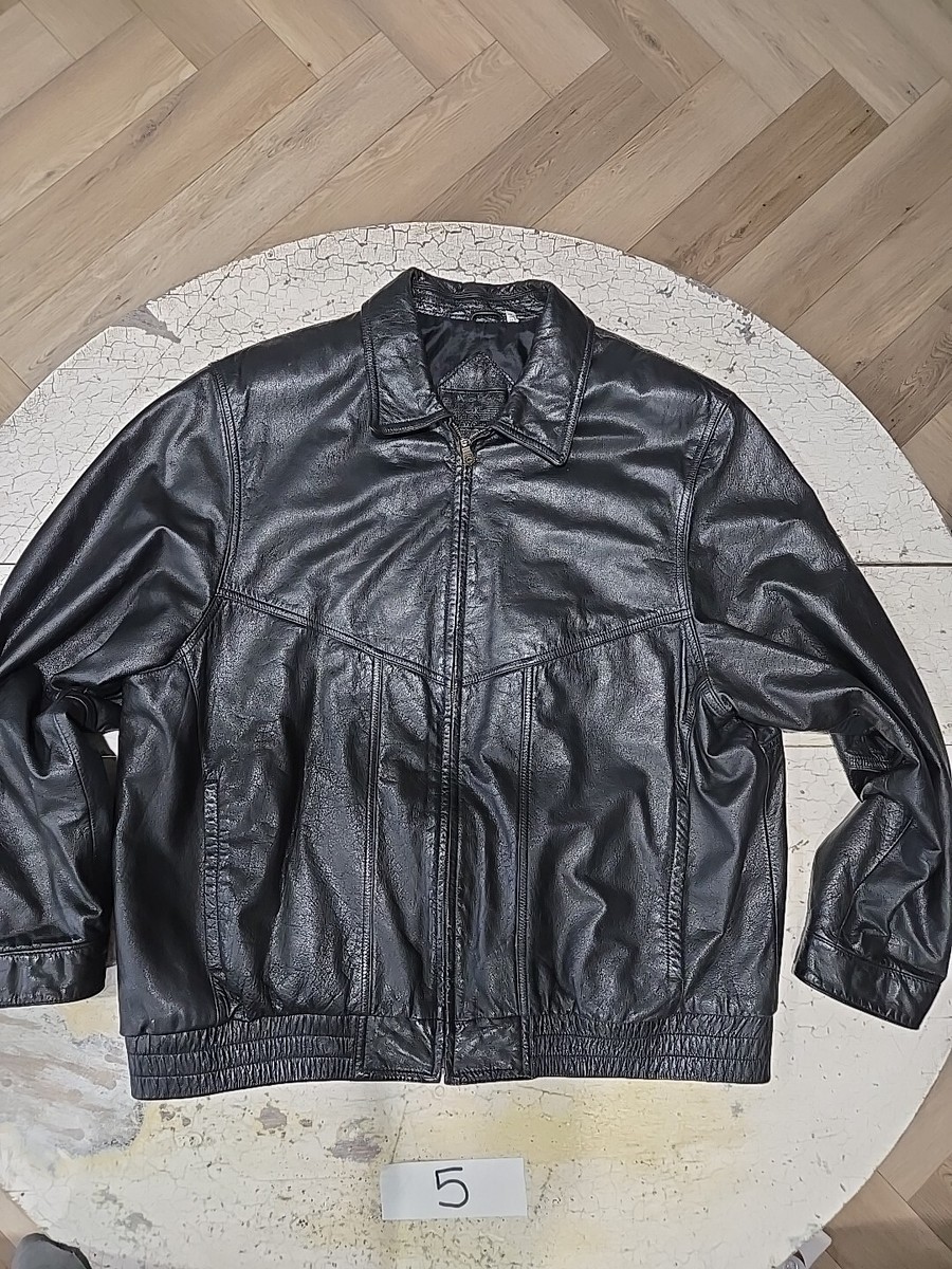 Vintage Roundtree and Yorke Men Genuine Black Leather Jacket Size