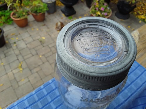 Vintage Crown 1 Quart Mason Jar 1933 # 10 Pickling Preserving Glass Food Storage - Picture 2 of 3