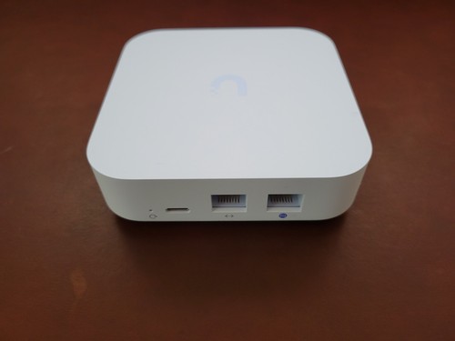 Unifi Gateway Lite (UXG-Lite) | 1 GbE WAN | 1 GbE LAN - Photo 5/10