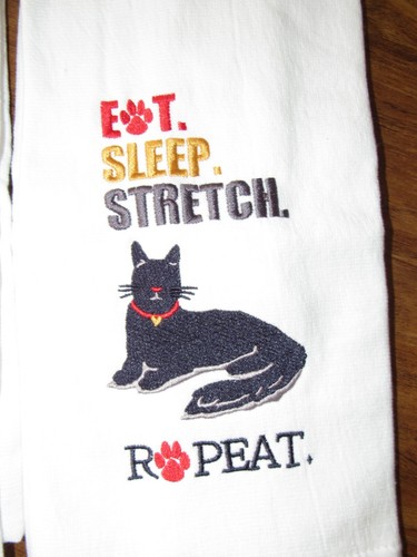 Pair of Kay Dee Designs Embroidered Cotton Cat Themed Kitchen Towels **New** - Picture 3 of 4