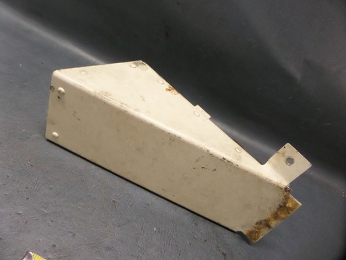 1975 CESSNA 150 AIRCRAFT AIR BOX PLENUM DUCT HOUSING - Picture 4 of 4