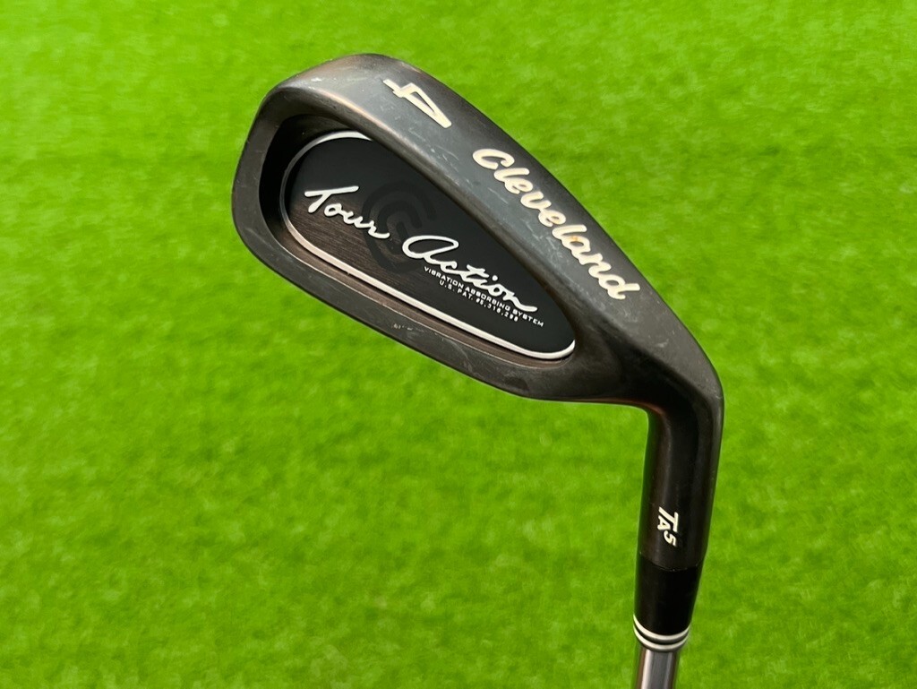 Cleveland Golf TOUR ACTION TA5 GunMetal (4) IRON Right Handed