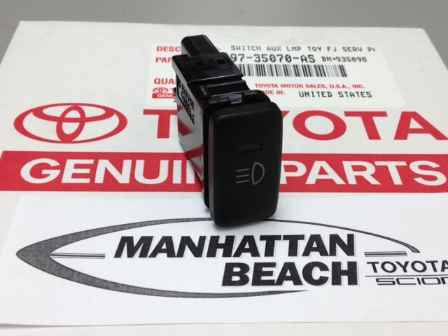スイッチライト FJ CRUISER AUXILIARY DRIVING FOG LIGHT SWITCH PT297-35070-AS