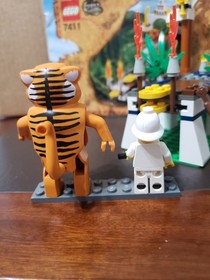 Lego Adventurers Orient Expedition 7411-1 "Tygurah's Roar" 2003