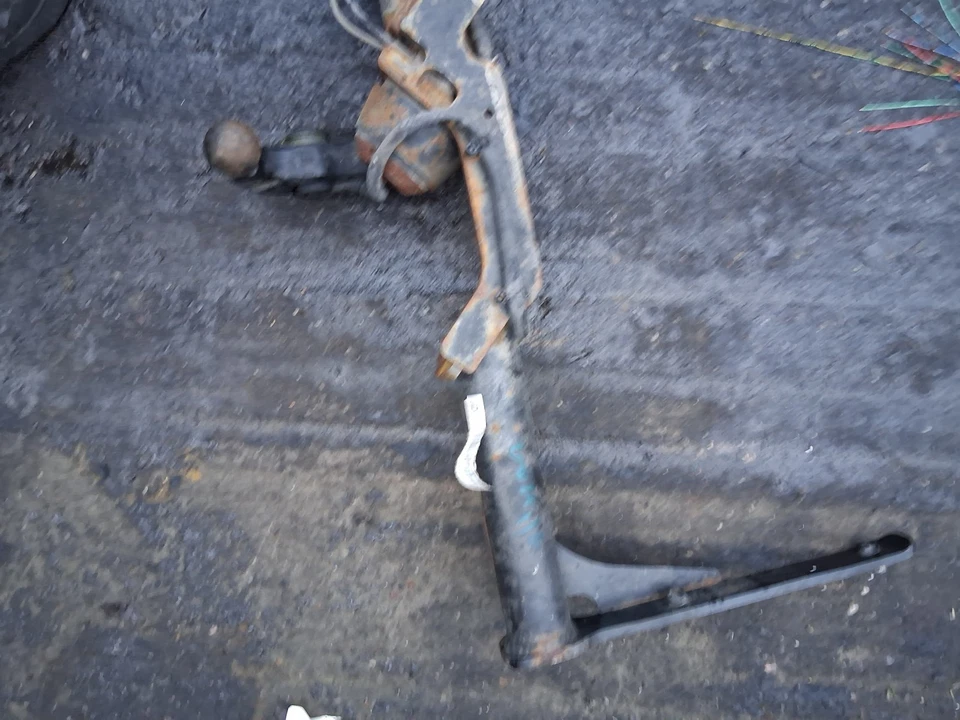 2016 VW VOLKSWAGEN GOLF MK7 ESTATE REAR METAL TOW BAR WITH ELECTRICS 5G9803880D - Image 3 of 4