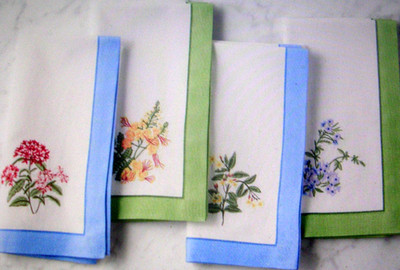 WILLIAMS SONOMA AERIN x EMBROIDERED FLORAL NAPKINS SET OF FOUR 100% COTTON NWTAG