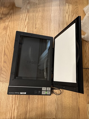 Epson Perfection V370 Photo, Slide & Film Scanner, Power Cord Included - Picture 3 of 4
