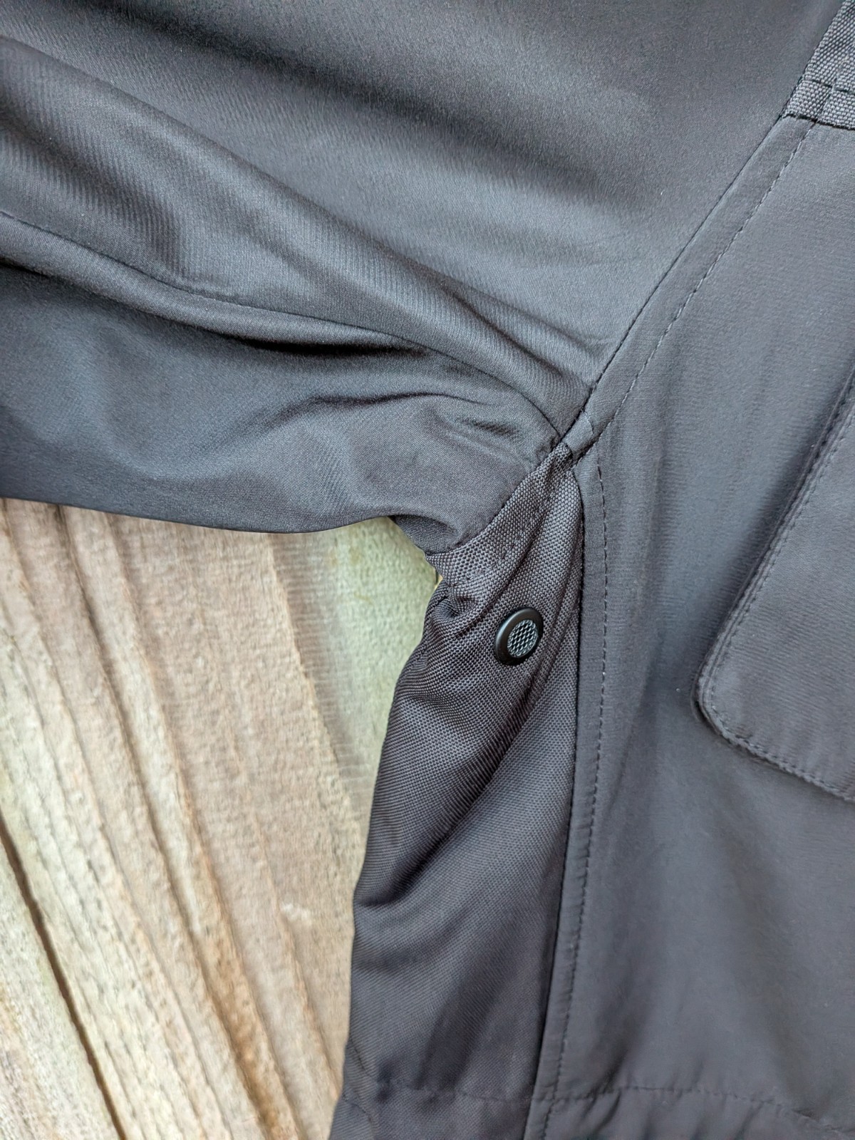 Tumi Tech Jacket Softshell Medium Black Pockets V… - image 15