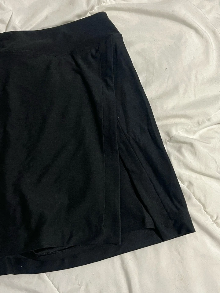 Falda corta negra Outdoor Voices talla pequeña Foto 2 de 4