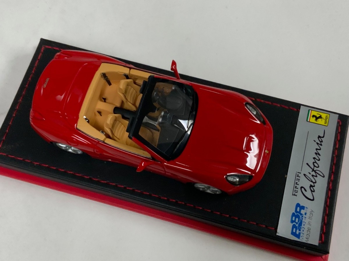 BBR 1/43 フェラーリ•カリフォルニア 2008 チタニウムグレー 1/43 BBR Ferrari California 2008 in Rosso Corsa Red Leather Base