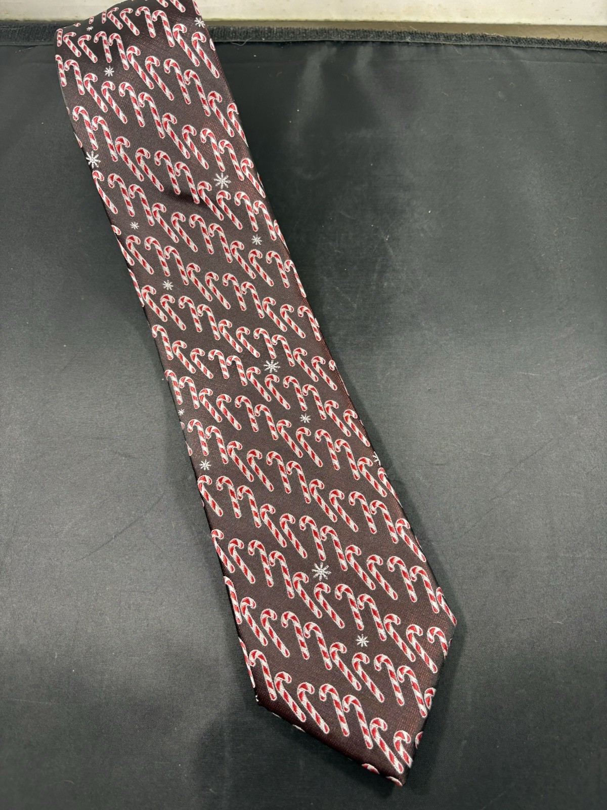 Hallmark Holiday Traditions, Men’s Tie, Candy, Cane, Black Red Silver