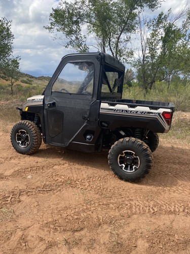 2018 Polaris Ranger 1000 XP with full cab and heater. Super nice