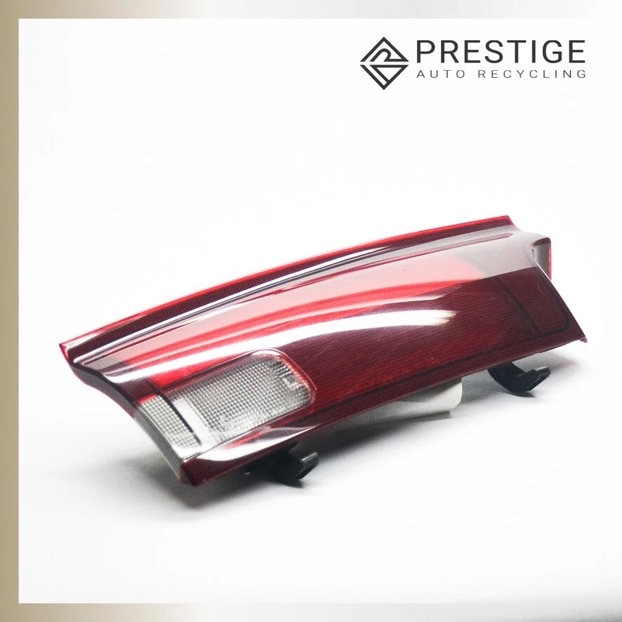 1991-1997 TOYOTA PREVIA Tail Light Tailgate Tail Lamp Trunk Left 81560-95D02 OEM - Image 4 of 4