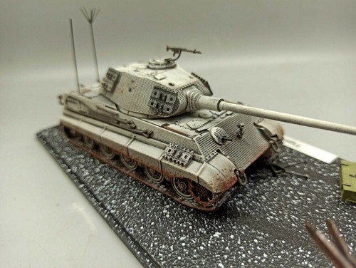 1/72 WWII German Army Sd.Kfz.182 Tiger II Tank Berlin 1945 Finished Model - Picture 3 of 5