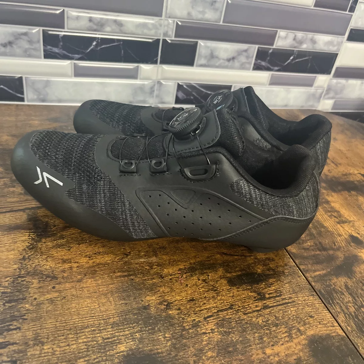 No clip cycling best sale shoes