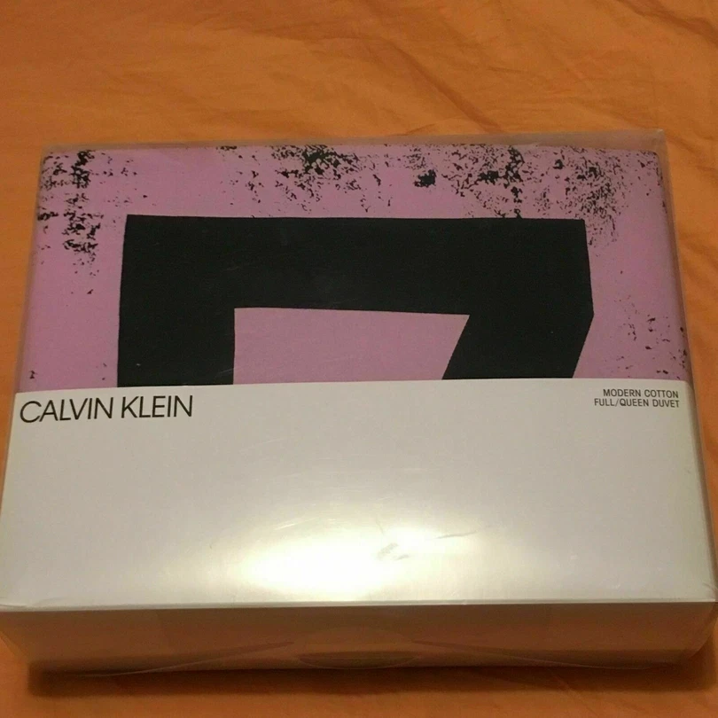 Funda nórdica Calvin Klein moderna de algodón tiro 74 Full Queen silenciada negra púrpura Foto 4 de 4