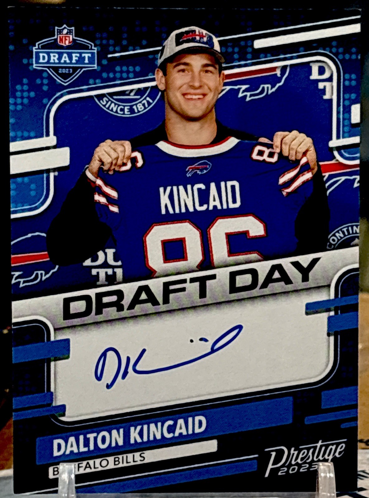 🏈2023 Panini Prestige Dalton Kincaid Buffalo Bills Draft Day on card Autograph