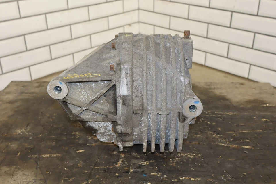 08-09 Dodge Challenger SRT8 6.1L Rear Differential Carrier (3.06 Ratio) Foto 2 de 4