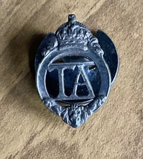 WW2 Territorial Army Bronze Lapel Badge Serial No. 426534 (C)
