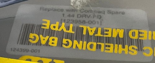 1.44 DRV-FD 123958-001 FFD Floppy Disk Drive - 第 4/4 張圖片