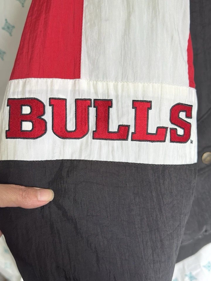 Vintage 90'S Chicago Bulls Nutmeg NBA Puffer Hood Jacket XL - Image 2 of 4