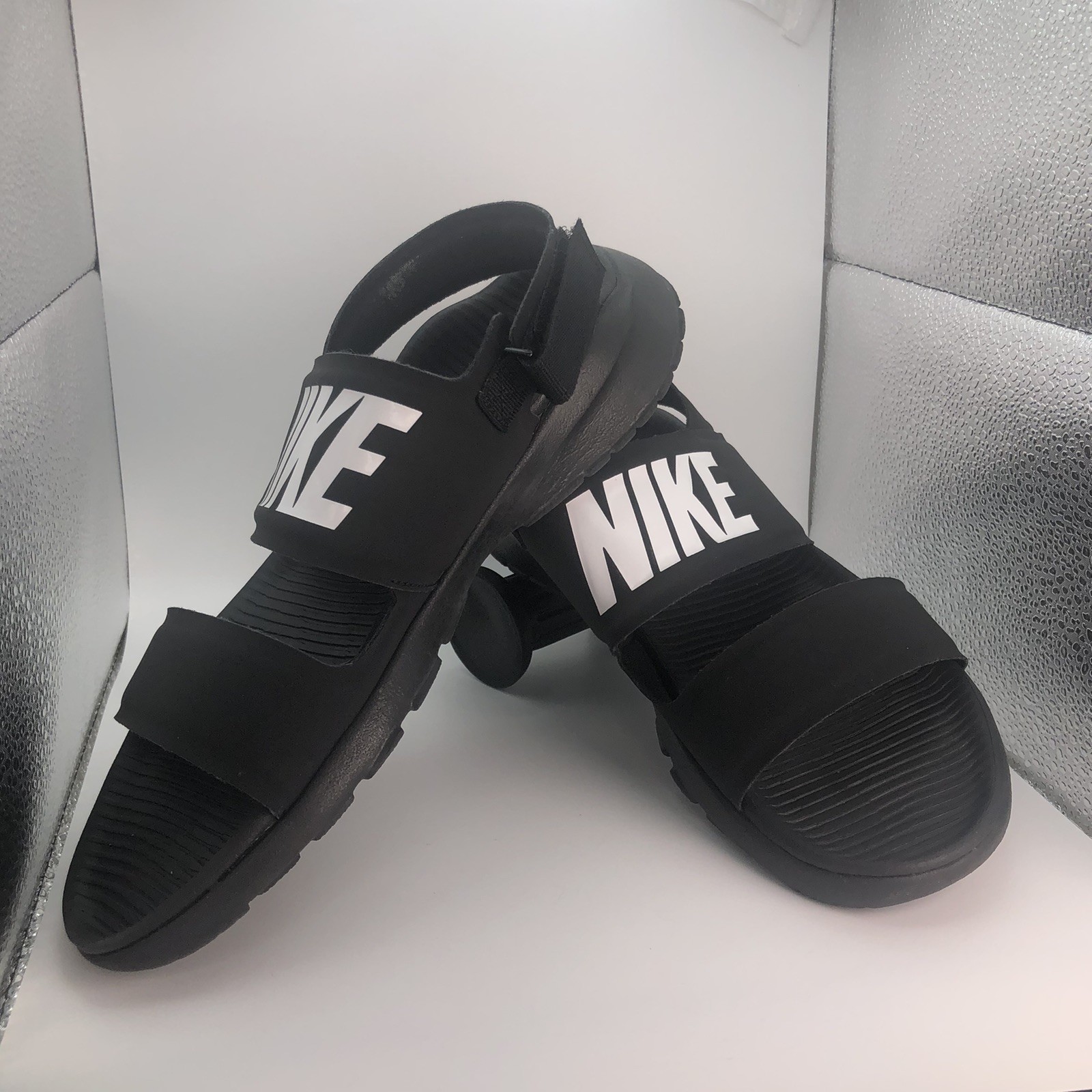 Nike Tanjun Womens Comfort Sandals Slippers House Shoes Size 7 882694 001-image