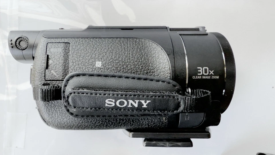 Sony FDR-AX53 4K Ultra HD Handycam Camcorder - Image 2 of 4
