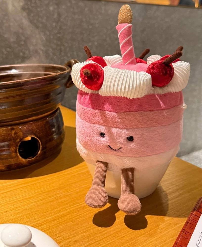 Eimy　ロンドン・ハロッズ限定 ジェリーキャット cherry cake Jellycat London Harrods Cheryl Cherry Cake - Christmas gifts