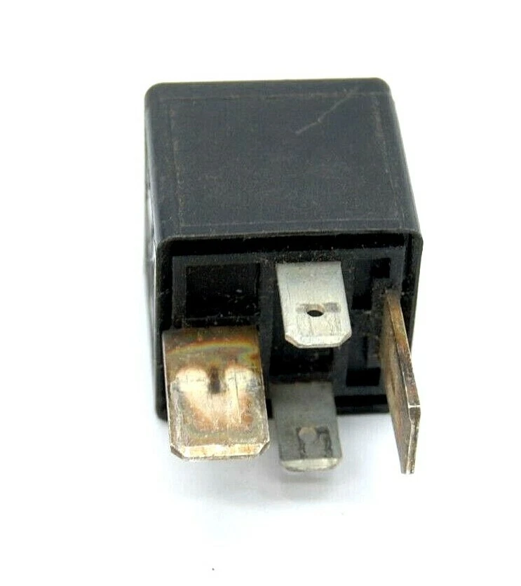 FORD SIERRA ESCORT COSWORTH RST XR3i 70A BLACK MULTI RELAY 4 PIN 83BG14N089CA - Image 3 of 4