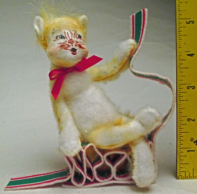 Annalee 2010 Christmas 75th Anniversary 5  Candy Ribbon Kitty Cat with Eyes Open