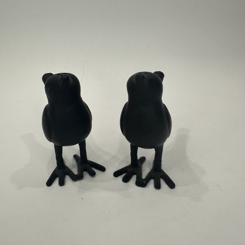 Decorative Metal Bird Salt & Pepper Set