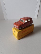 dinky toys ancien  renault 4 l   1/43  neuf avec boite
