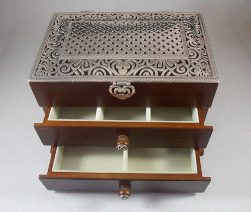 Brighton Lacie Daisy Jewelry Box Chest Silver Tone Metal and Wood - Bild 2 von 11