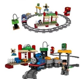 LEGO DUPLO 5544 THOMAS TRAIN RAIL SET