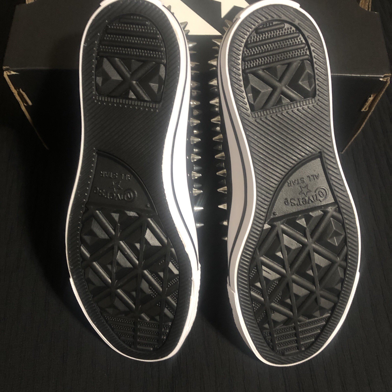 Converse WomeN Chuck Taylor All Star Chrome  Low-Top Sneakers, Size 7,  A06454C thumbnail 4