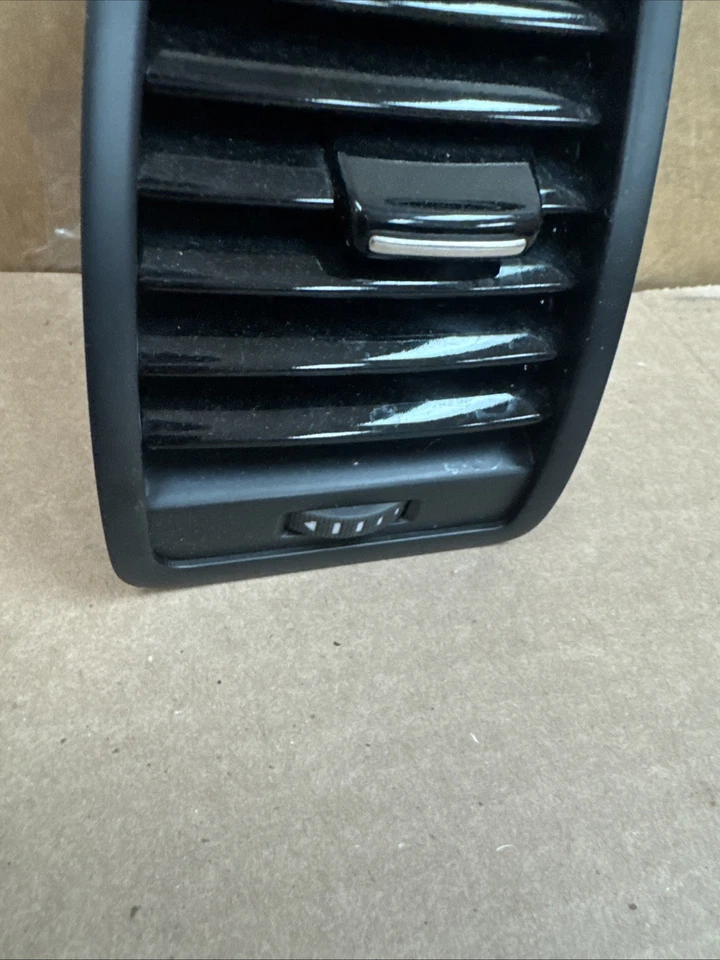 Audi R8 2008-2012 2014 2015 borde de ventilación de aire lado derecho tablero negro brillante OEM 5525 Foto 2 de 4