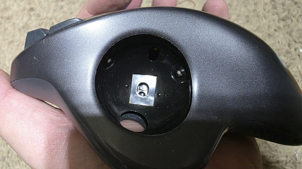 Mouse trackball wireless Logitech M570 910-001799 nero con dongle Bluetooth bello - Immagine 3 di 4