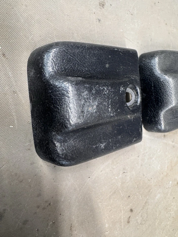 Chevy Camaro Firebird 1982-1992 transmisión automática asiento canastilla perno cubierta OEM Foto 2 de 4
