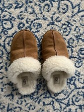 UGG Slippers Women  s Size 8