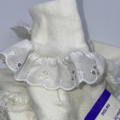 Vintage 90s 3 Pair Lydia Jane Child Girls Dress Socks Sz 6-7 1/2 White Ruffle - Picture 3 of 5